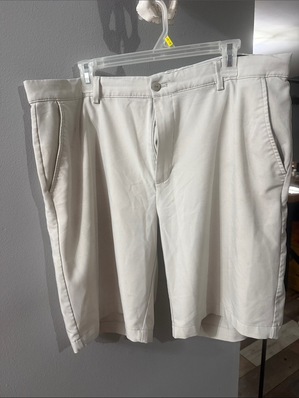 Greg Norman Collection Off-White Flat Front Chino Shorts